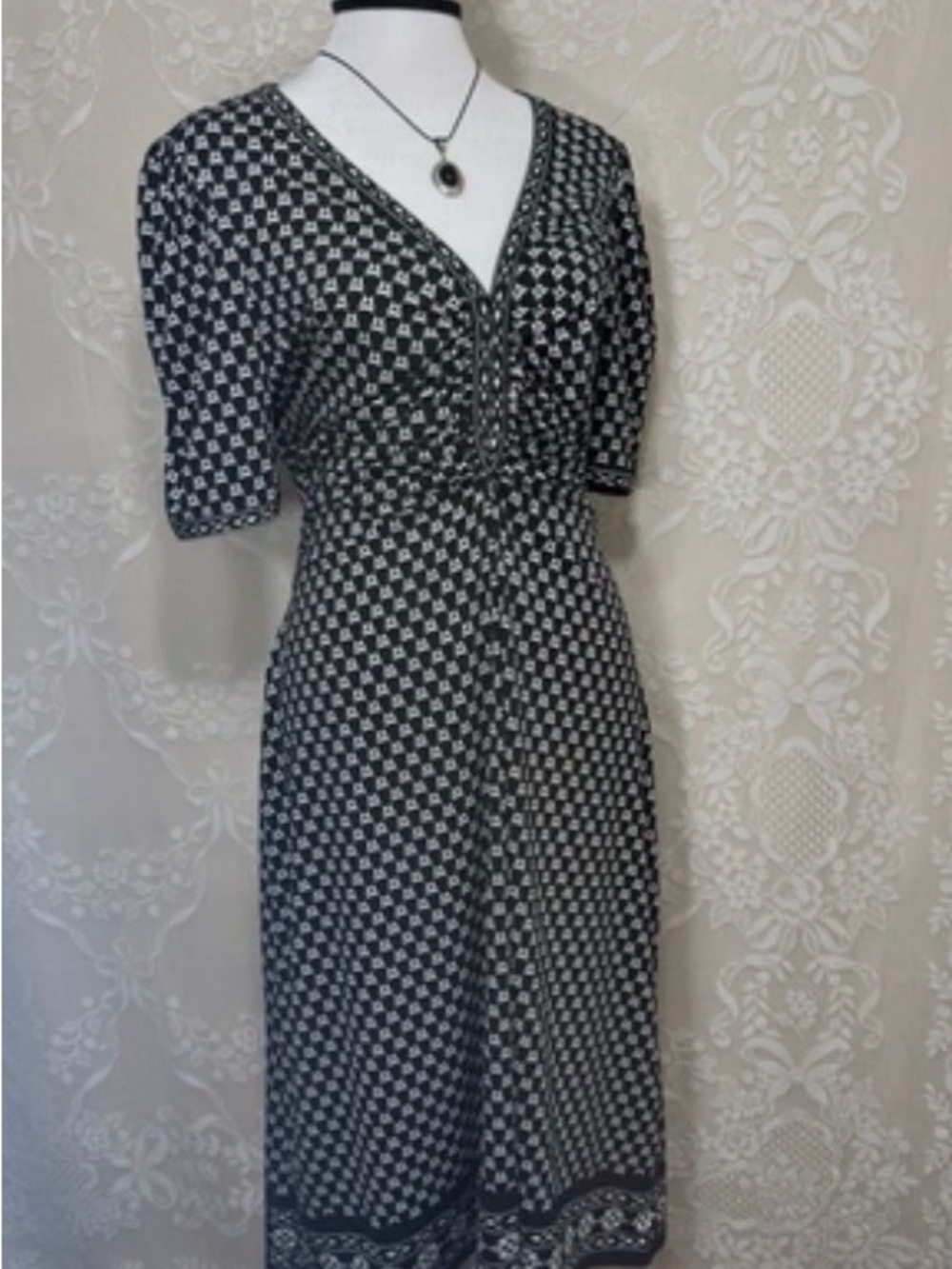 Max Studio Black & White Geometric Midi Dress